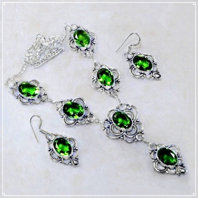 Faceted Peridot Gemstone in an Intricate Setting .925 Silver Necklace & Earrings Set
