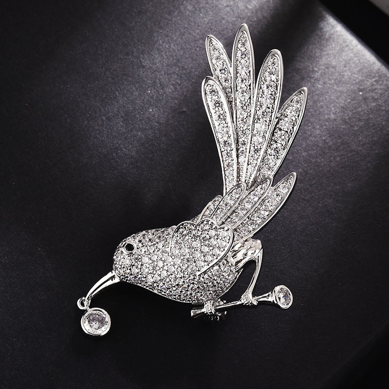 Silver Hummingbird Embellished with White Zirconias Brooch for Scarf or Pashmina - BELLADONNA
