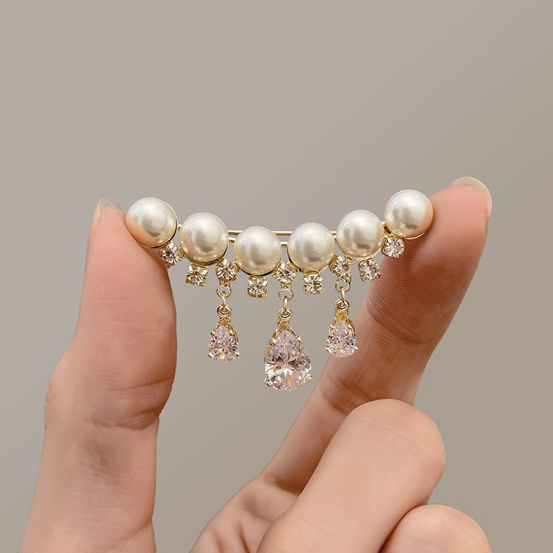 Elegant Women's Creamy White Pearl and White Zirconia Gold Plated Brooch - BELLADONNA