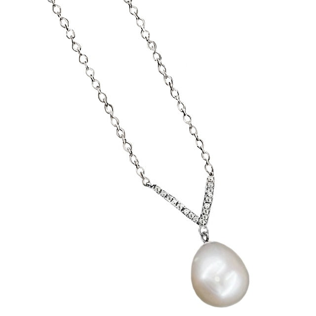 15.9 Cts Incredible Freshwater Pearl ,White Cz Solid. 925 Sterling Silver Necklace