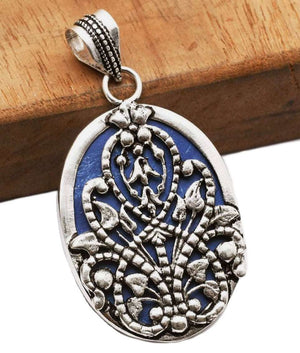 Handmade Sunning Ornate Leaf Oval Sapphire Blue Quartz Gemstone  925 Sterling Silver Pendant