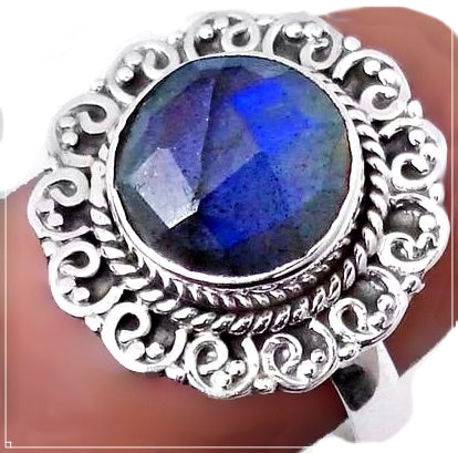 4.9 Cts Natural Canadian Blue Labradorite Solid.925 Sterling Silver Ring Size 8.5 - BELLADONNA