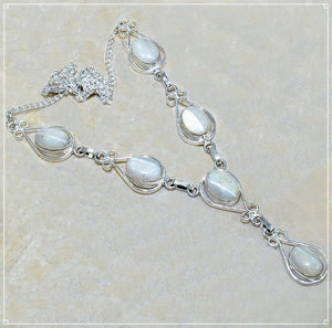 Natural Mother of Pearl. 925 Sterling Silver Necklace - BELLADONNA