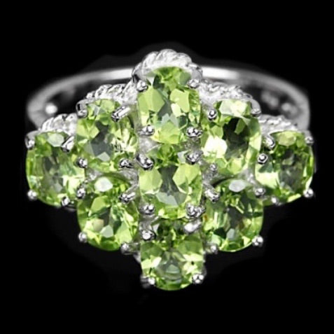 Deluxe Natural Peridot Gemstone Solid .925 Sterling Silver Size US 7 - BELLADONNA