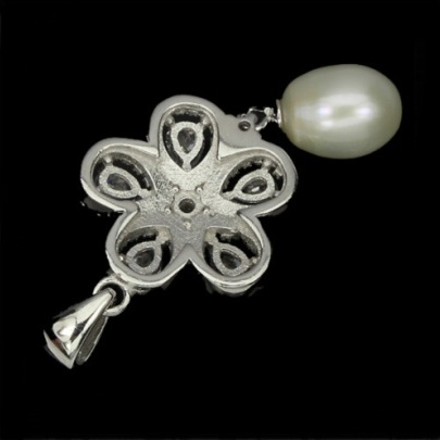 20.33 Cts Natural White Baroque Pearl Cz Solid .925 Sterling Silver Pendant - BELLADONNA